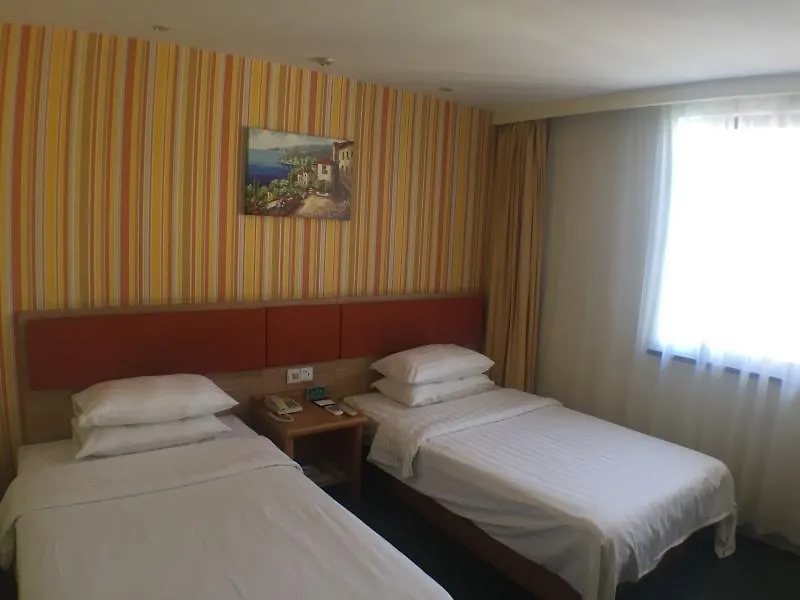 Greentree Alliance Suzhou Guanqian Street Chayuanchang Metro Station Hotel 3*, Сучжоу Китай